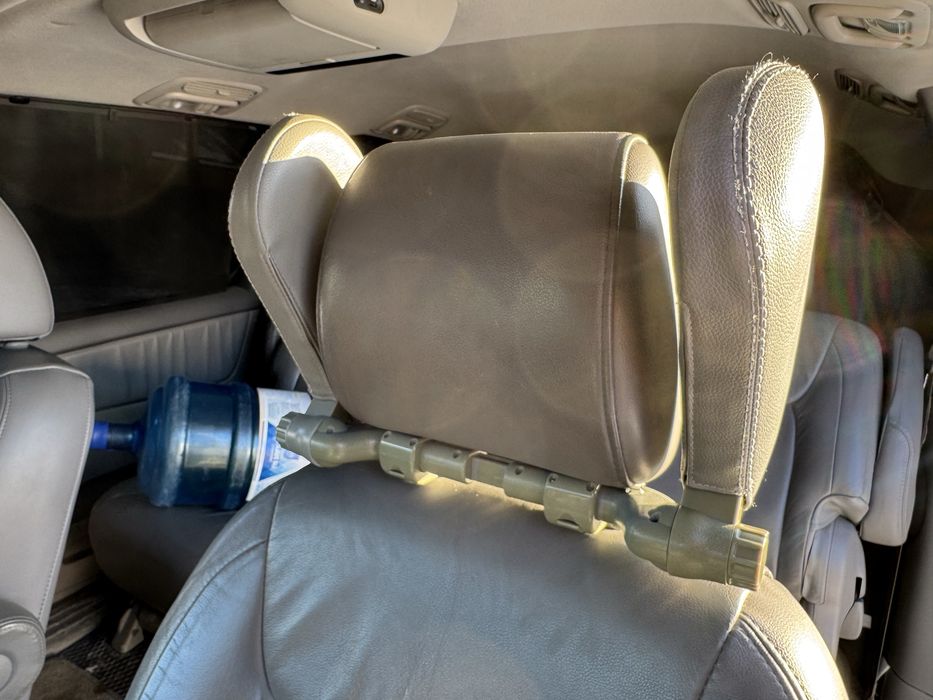 Подголовник для пасажирского сидения