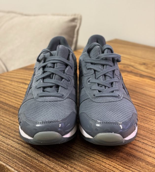 кроссовки ASICS новые!