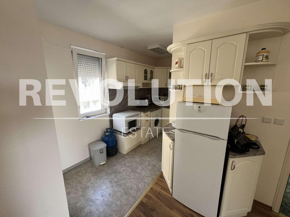 Тристаен апартамент  в гр.Варна, Бриз!