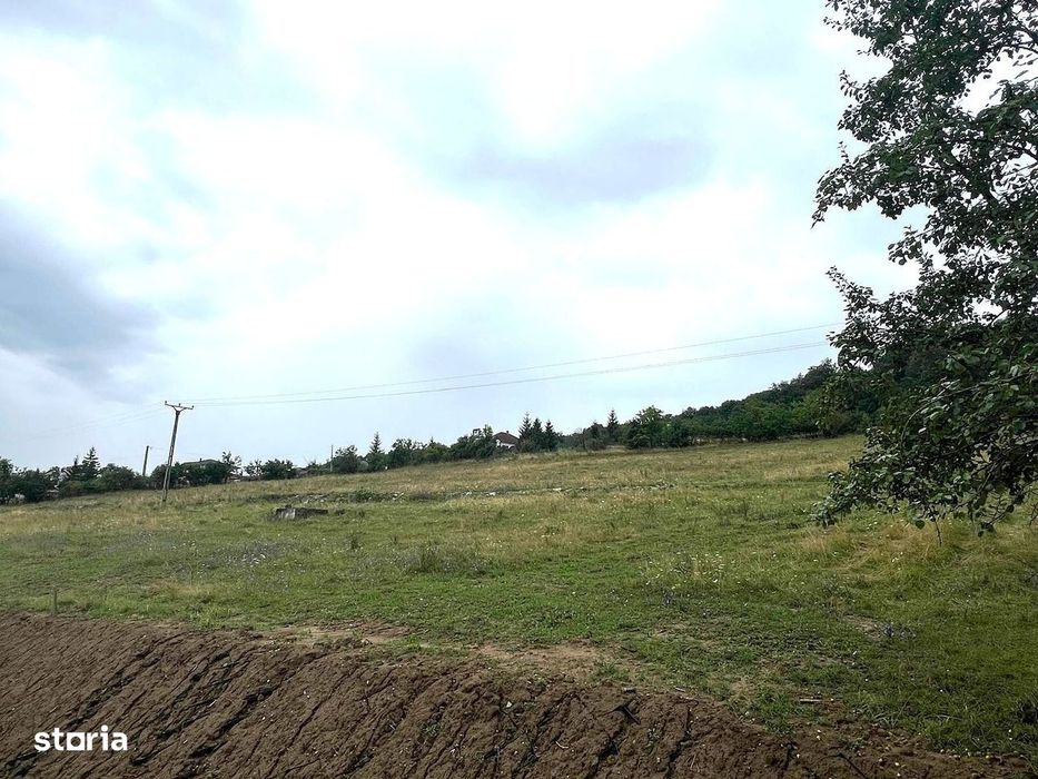 Teren intravilan Valea Castailor zona Rombat