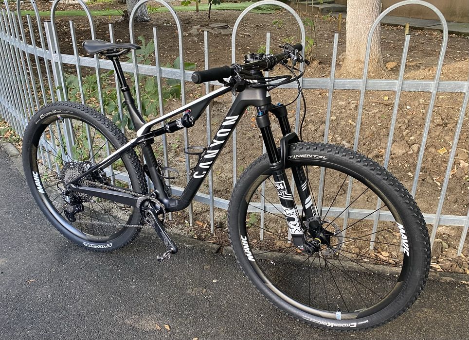 Canyon Lux CF SL 8.0 size M