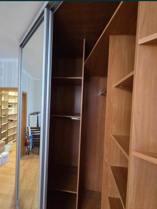 Продам шкаф шифонер есть доставка