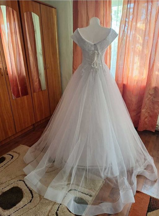 Rochie mireasa marimea 38