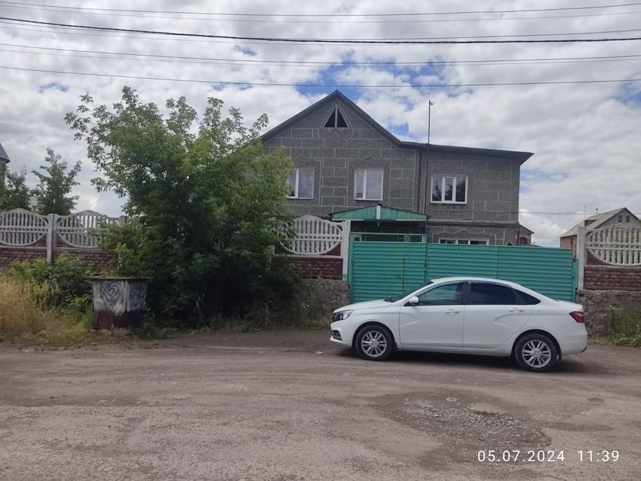 Продам коттедж на 9а микрорайон