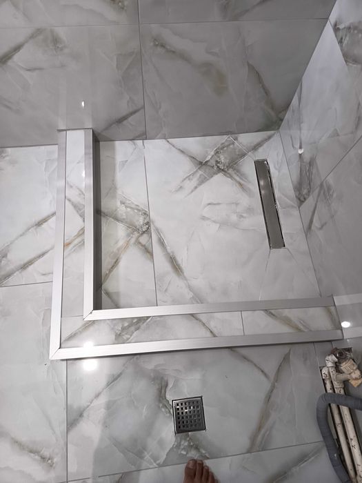 Amenajari interioare  ezecutam gresie faianta gleturi parchet  sapa