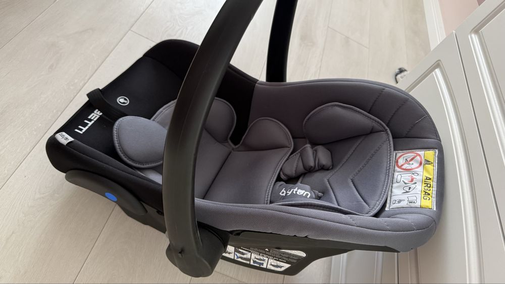 Детское кресло новое