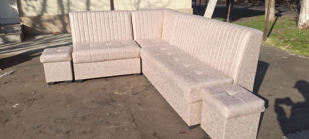 Yumshoq mebellarni sifatli tamirlash. Eski mebelarni tamirlash Divan
