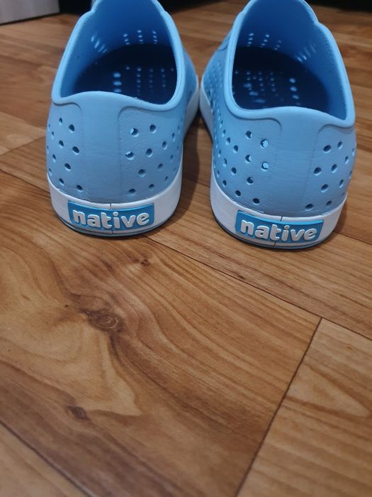 Продам кеды голубые