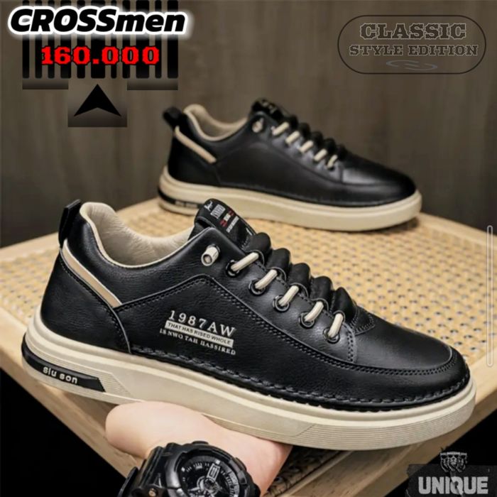 Мужские кроссовки