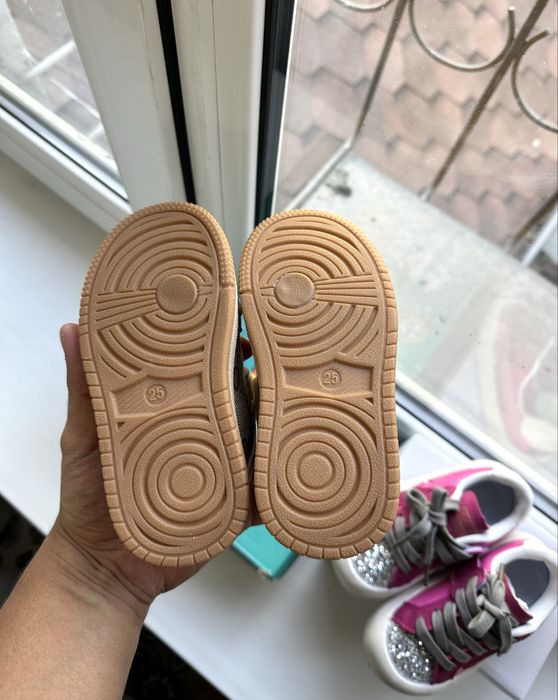 Новый Gucci 25-26 размер детский обувь