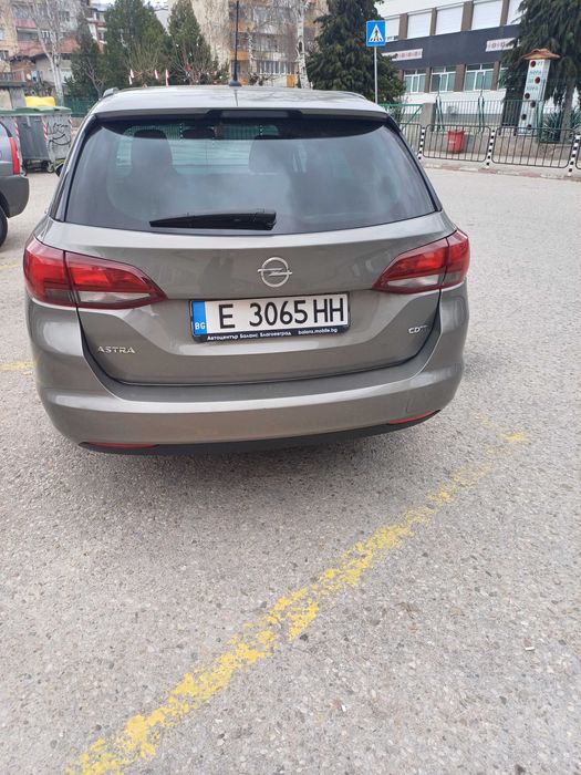 Продава се Опел астра перфектна