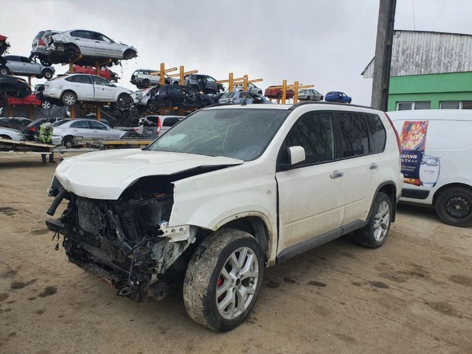 Dezmembrez Nissan X-trail T31 facelift euro 5 motor 2.0dci 4x4 M9R navigatie  dezmembrari qashqai