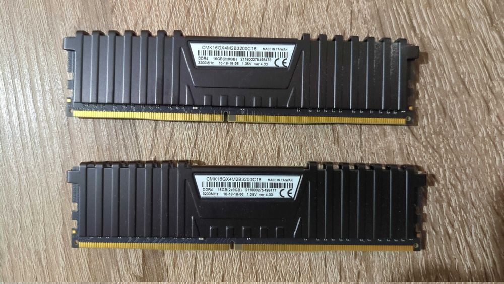 Corsair Vengeance LPX Black 2x8GB DDR4 3200MHz CL16 - folositi 3 ani