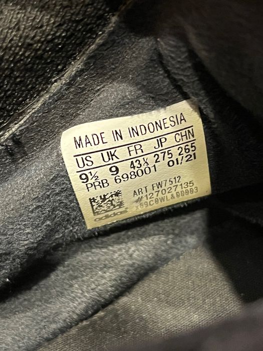 Футбольные бутсы