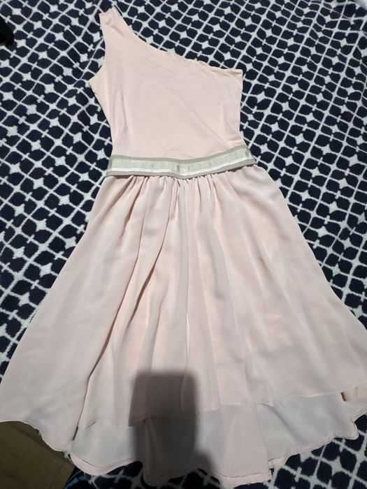 Красива рокля Amia/Амия