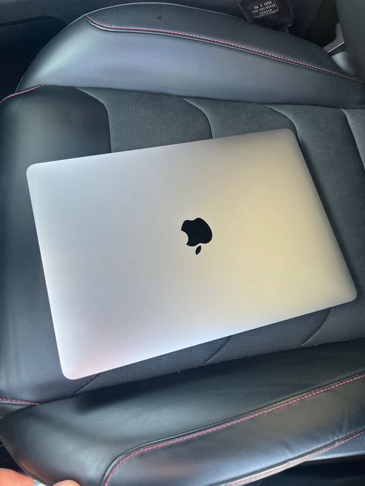 Продам MacBook Pro m2