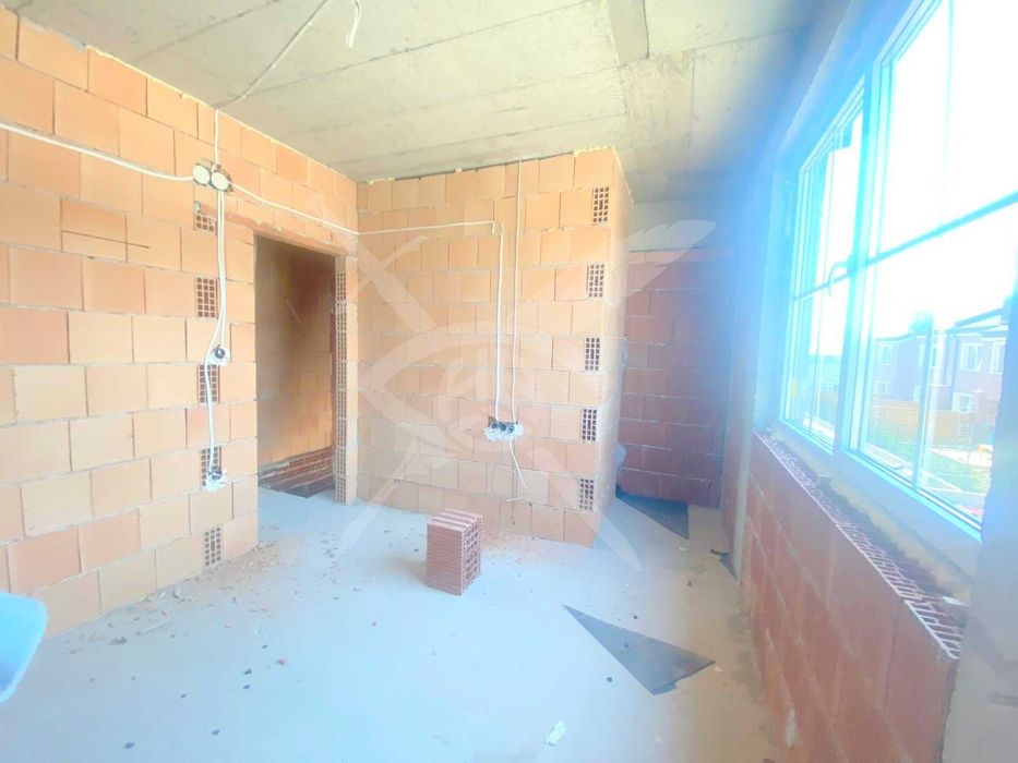 Продава се Къща в с. Скутаре, Област Пловдив - 100 кв.м за 1056 €/кв.м - Снимка #2