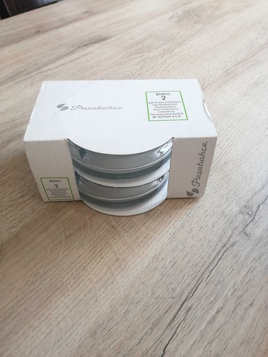 Пепелници стъклени 10 броя