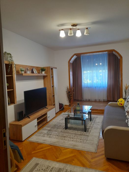 Inchiriez ap. 2 cam central