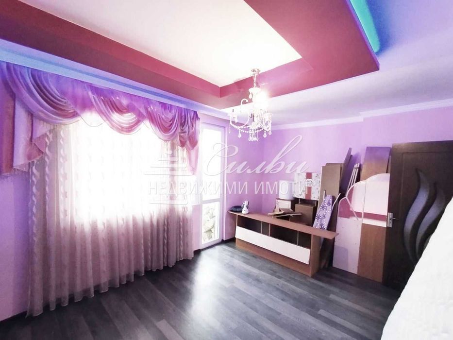 Продава се Тристаен апартамент в Шумен, Пазара - 90 кв.м за 2112 €/кв.м - Снимка #4