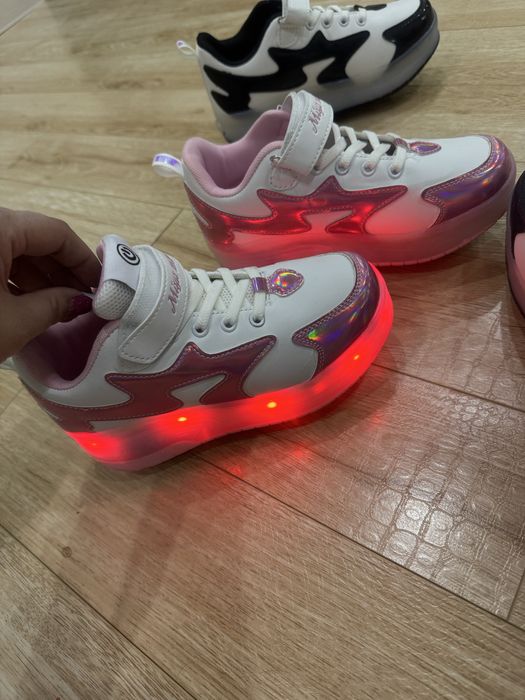 Продам кроссовки ролики