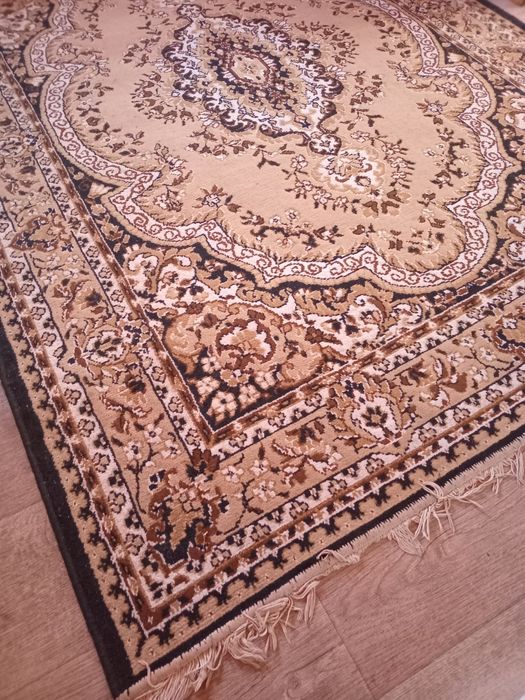 Продам ковер 2 на 3м