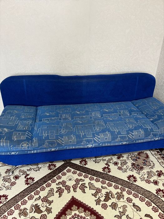 Продам тахту в хорошем состоянии