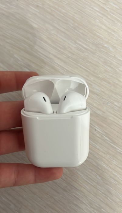 airpods i12 почти новый