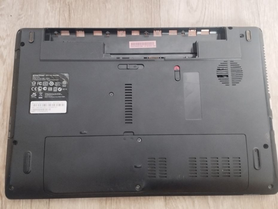 Продам ноутбук eMachines