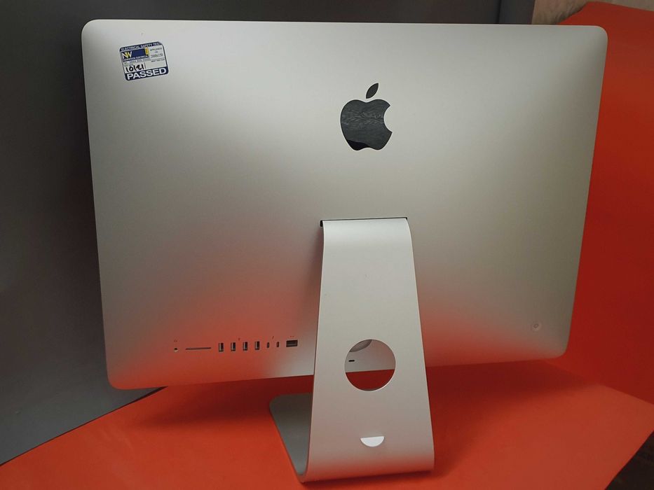 Apple iMac 2019 4K 21.5"retina display i5-8500 8GB Ram 1TB FusionDrive