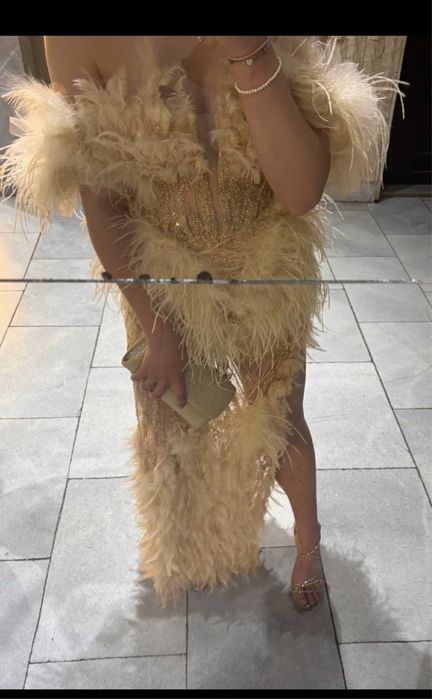 Продавам бална рокля