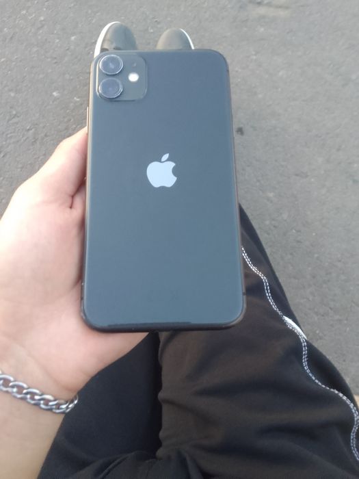 Айфон 11 сатылады