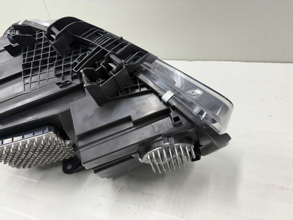 Десен Лед фар БМВ Ф45 Ф46 F45 F46