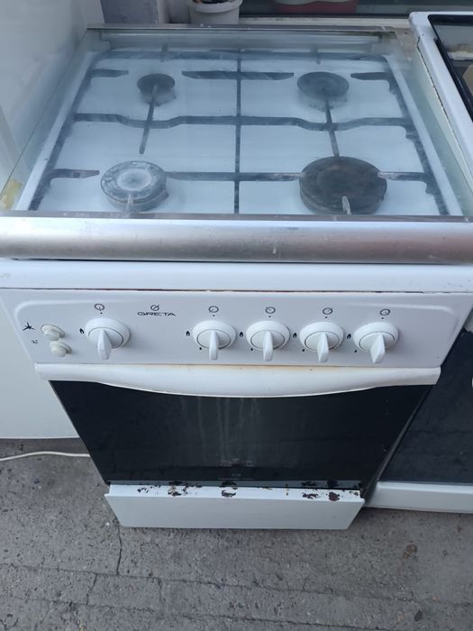 Газ плиту продам