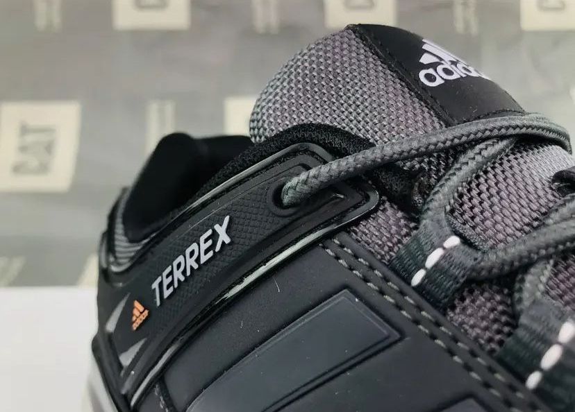 Кроссовки Adidas Terrex is