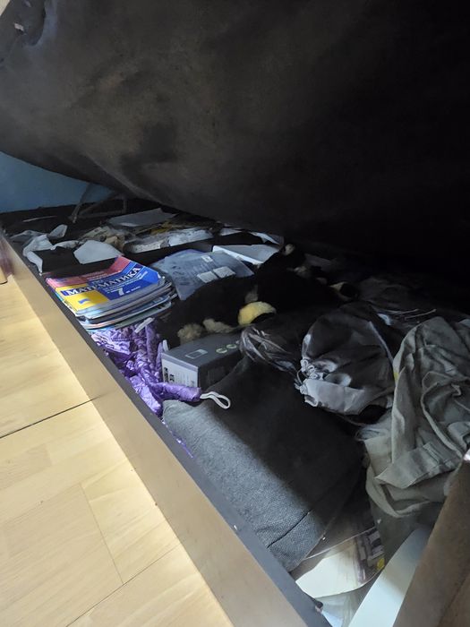 До 30.01!Мебели: легло , гардероб, шкаф, бюро, стол, библиотека, трапе