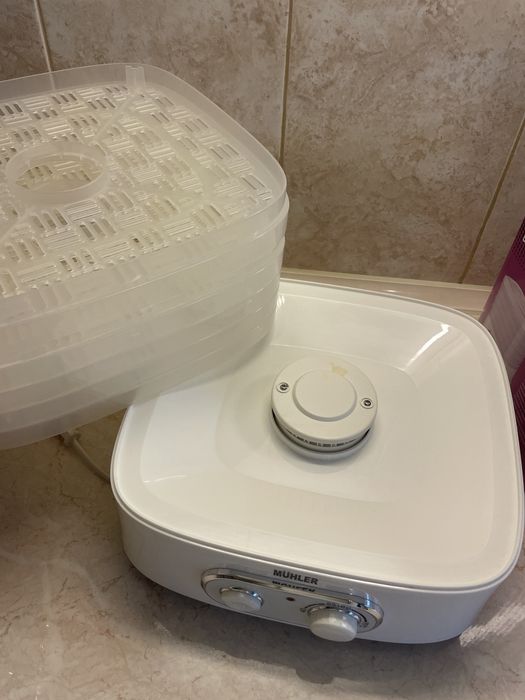 Уред за сушене на плодове MUHLER DHY-300T