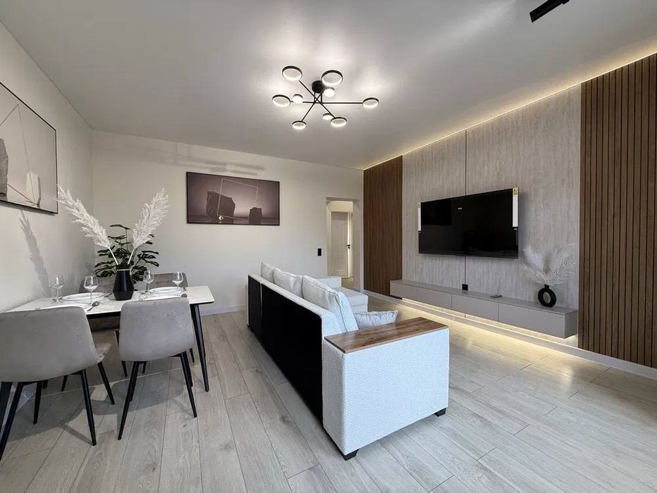 Кунаева квартира 2в3 отдельный вход + не торец Гостиница Россия