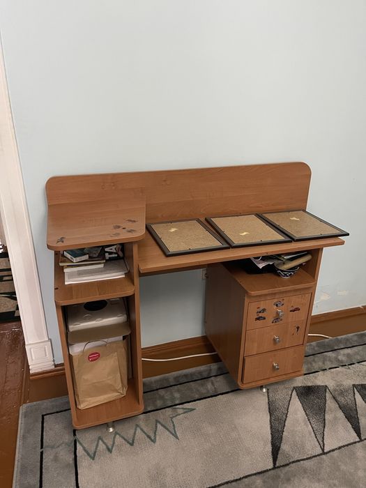 Шкафы и столы для комп