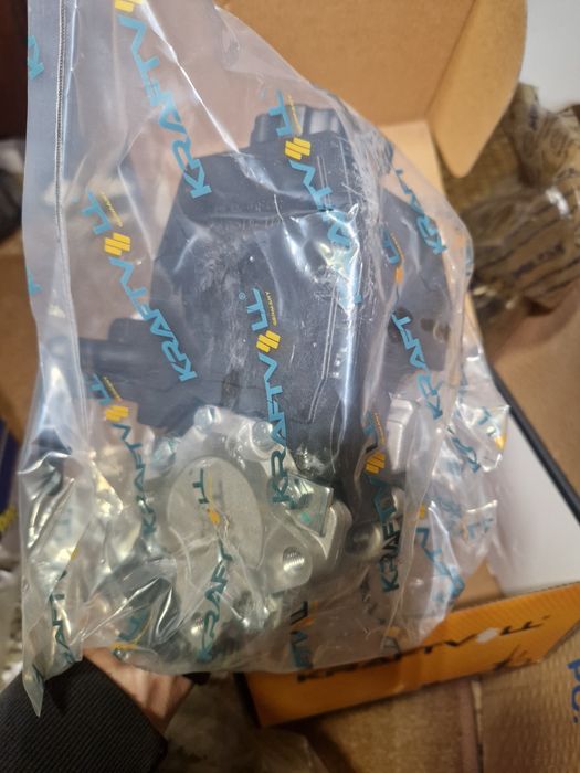 НОВИ Хидравлични помпи за Мерцедес Вито, Виано, W211 хидравлична помпа