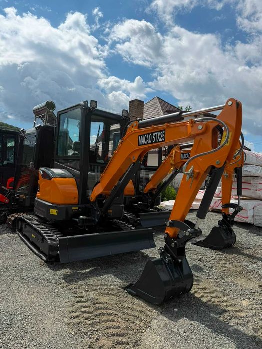 Miniexcavator Macao STX25