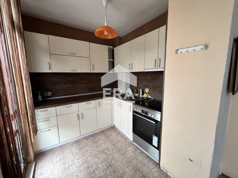 Дава се под наем Тристаен апартамент в София, Хиподрума - 100 кв.м за 648.21 € - Снимка #5