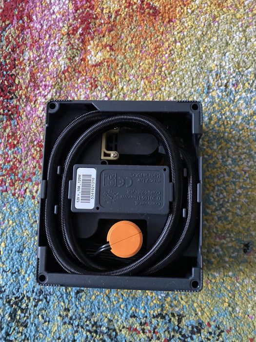 Compresoare Auto Kit Pana Umflat Roti + Solutie Pana NOI