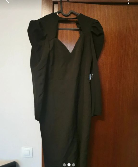 Rochie neagră cu spate gol eleganta