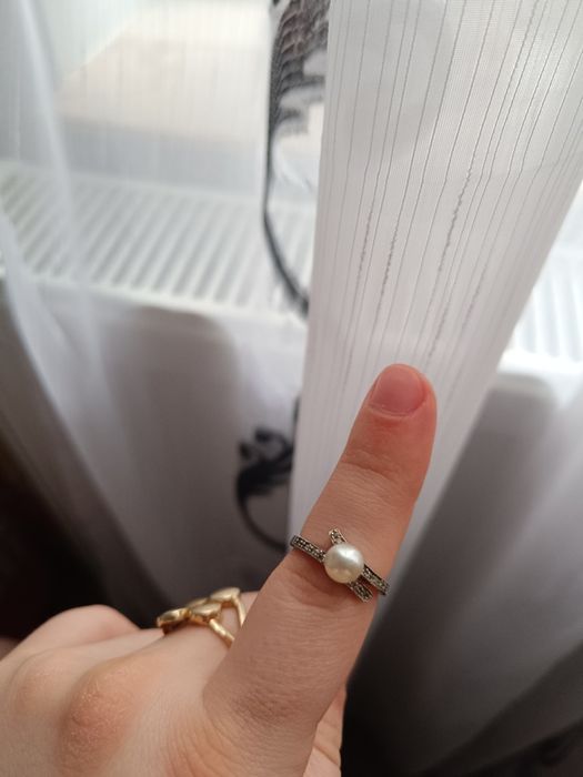 Inel din argint cu pietre zirconiu