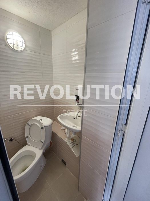 Дава се под наем Магазин в Варна, Лятно кино Тракия - 20 кв.м за 200 € - Снимка #3