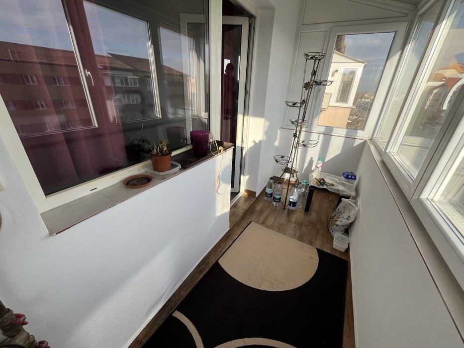 Apartament cu 3 Camere, Decomandat, Boxă la subsol, Zona Mercur-Cetate