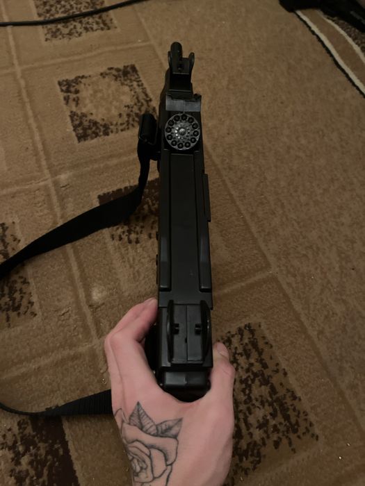 Продам пистолет детский