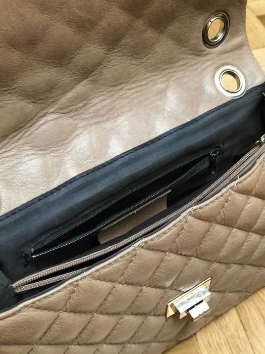 Poșetă din piele naturală