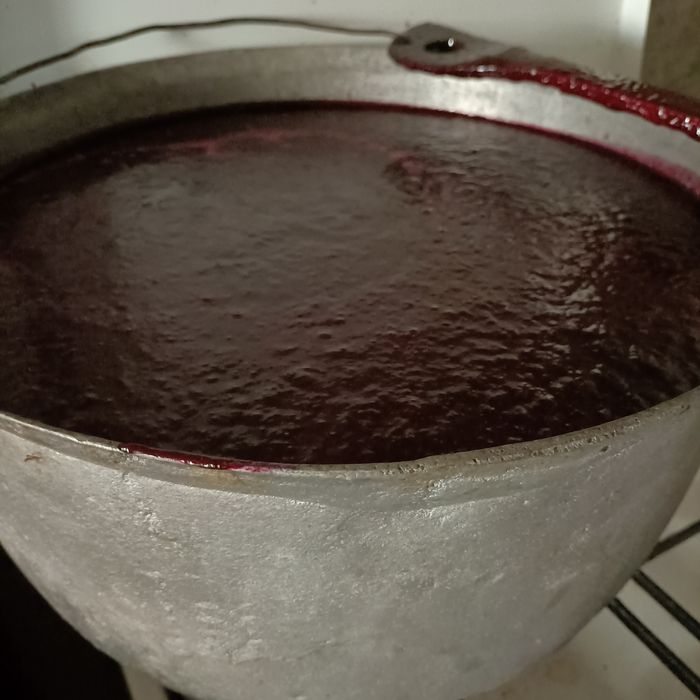 Gem  de struguri   căpsunică